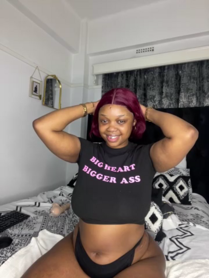 Queen_Tee23