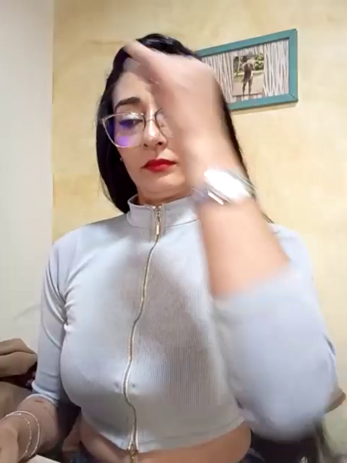 Bella_Office-Naughty1