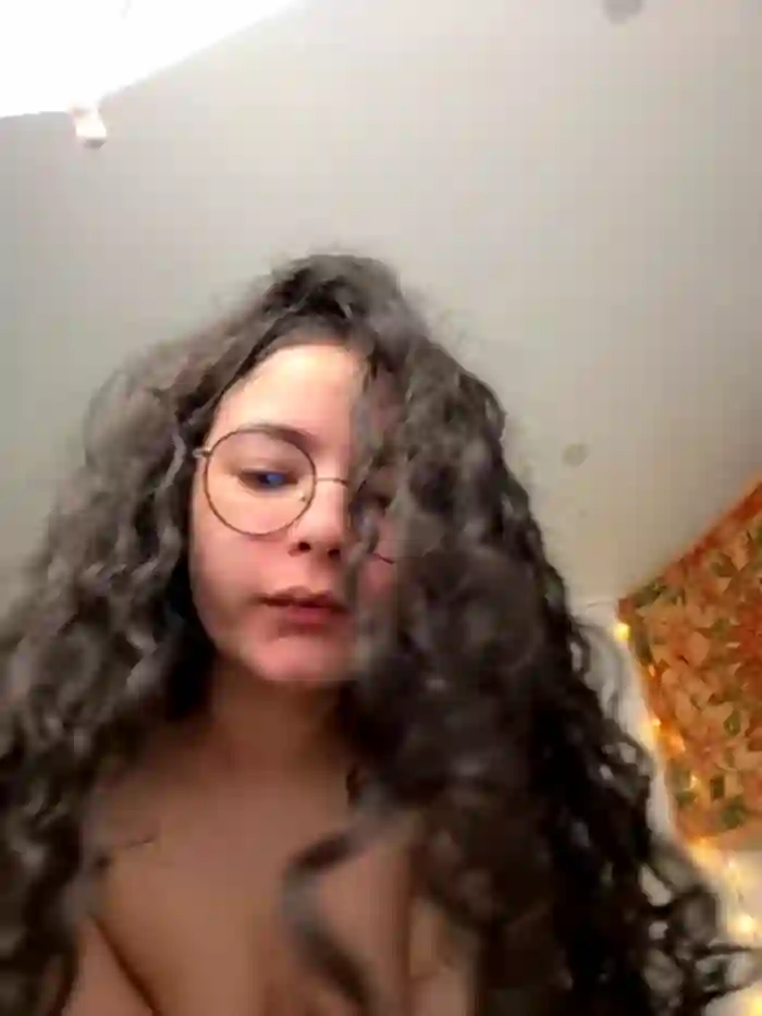 2025/08/04/stripchat-antoniart_-09-46-26