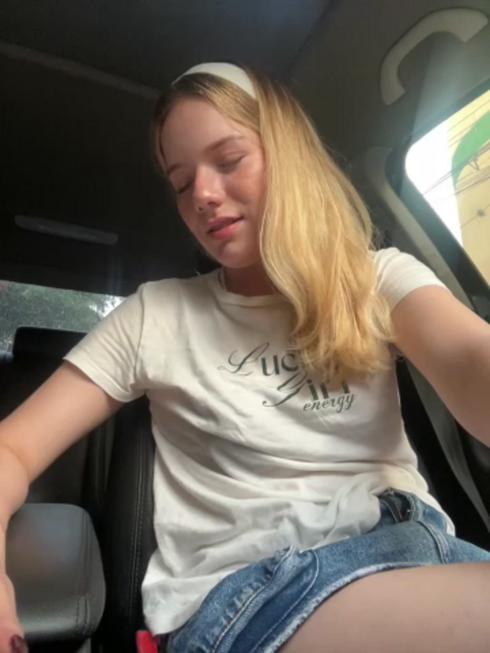 NicoleCut