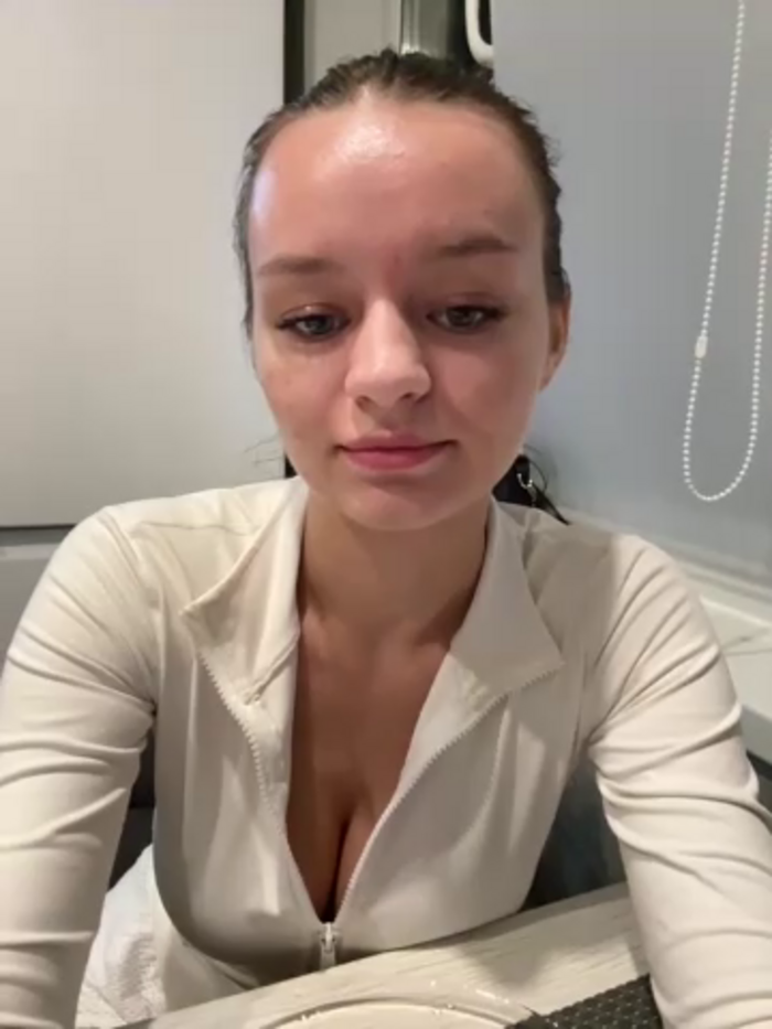 littlebitchesss