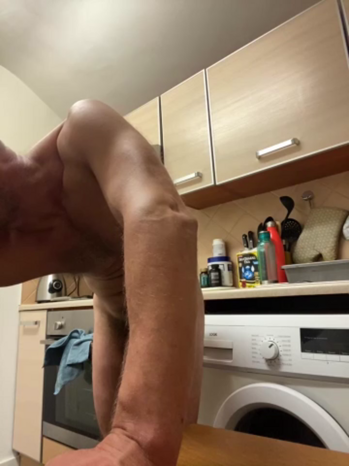 Yourhotboy_42