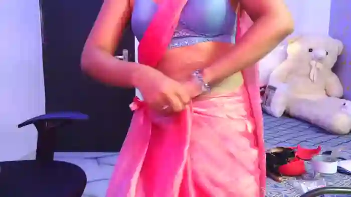 2025/08/05/stripchat-vaarsha-21-05-47