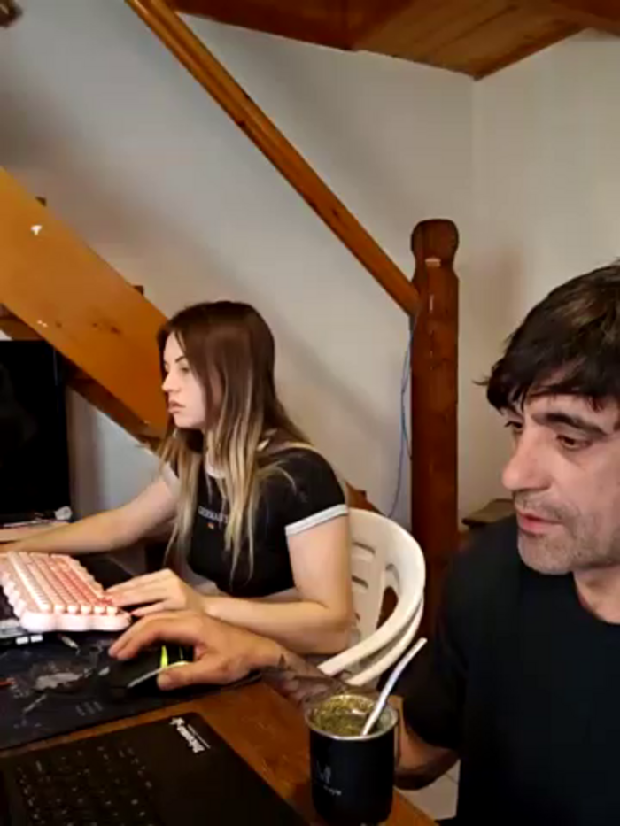 Elnonoykeila77