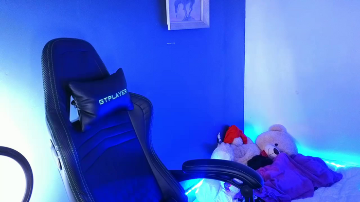 miacanela_xo