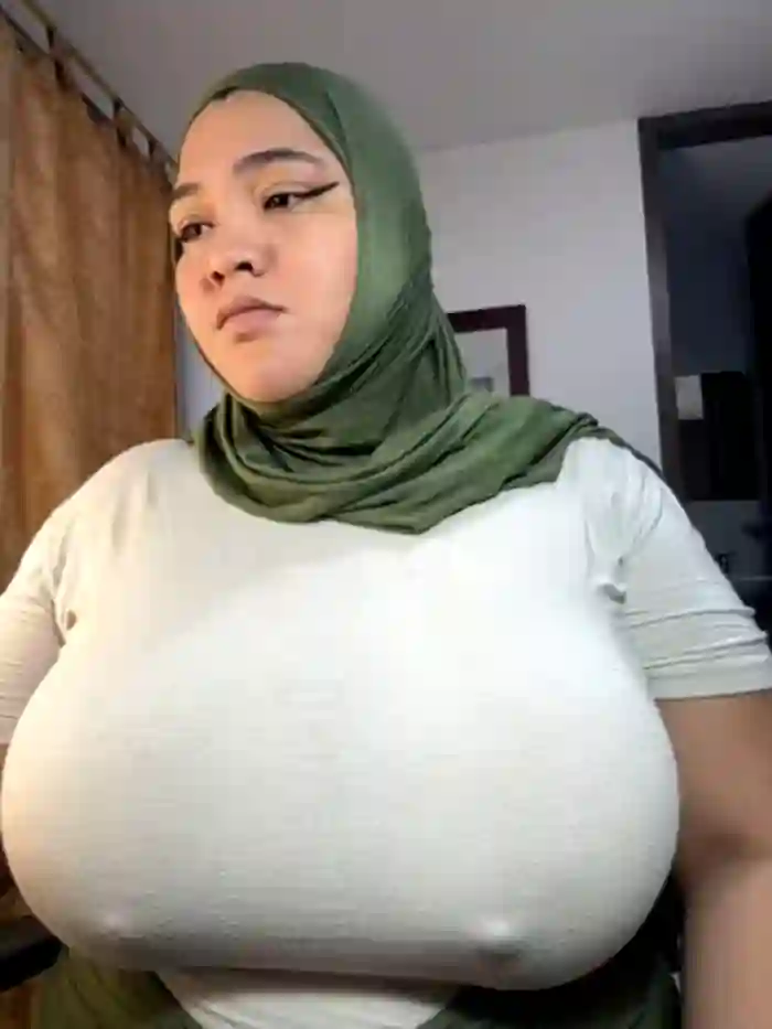 2025/08/07/stripchat-sweetmuslim01-22-49-31
