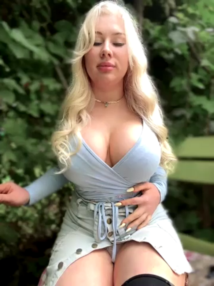 LaraHollywood