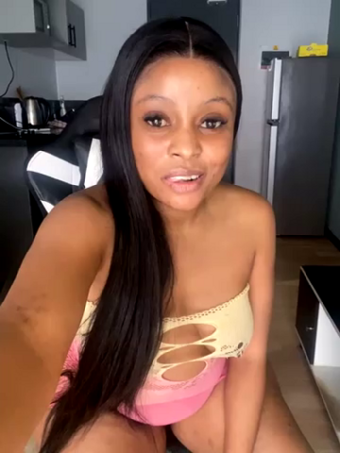 SexyDee025