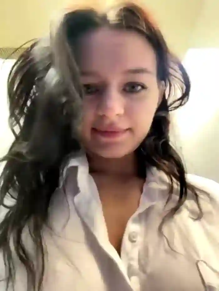 2025/08/08/stripchat-cum_girlss-06-49-59