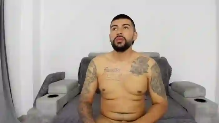 2025/08/08/stripchat-dulceromance-07-21-47