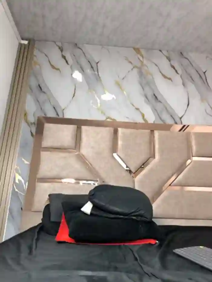 2025/08/08/stripchat-danik_star-01-23-04