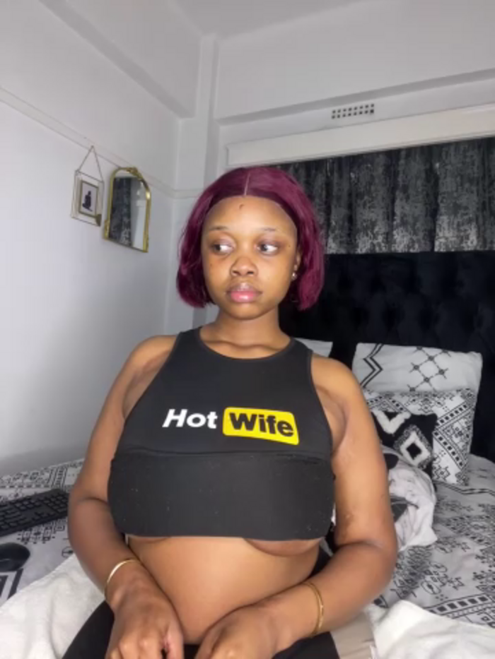 Queen_Tee23