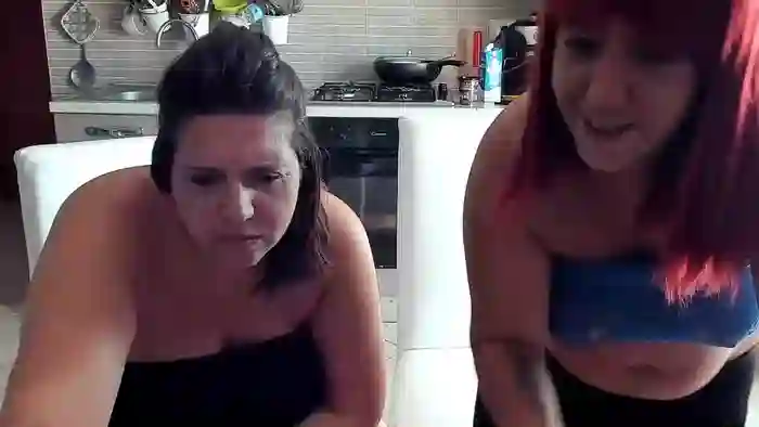 2025/08/08/stripchat-carolyne2023-09-52-39