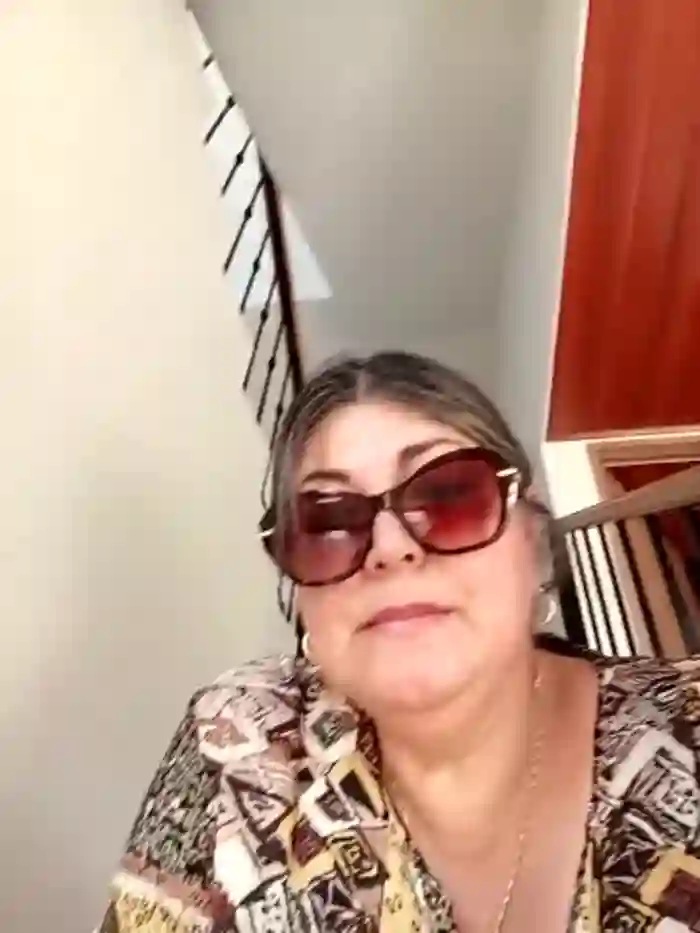 2025/08/08/stripchat-emma_tour-17-18-53