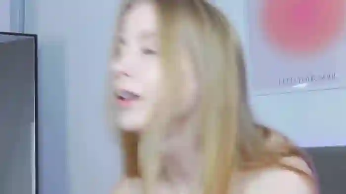 2025/08/09/stripchat-violetiswone-11-32-36