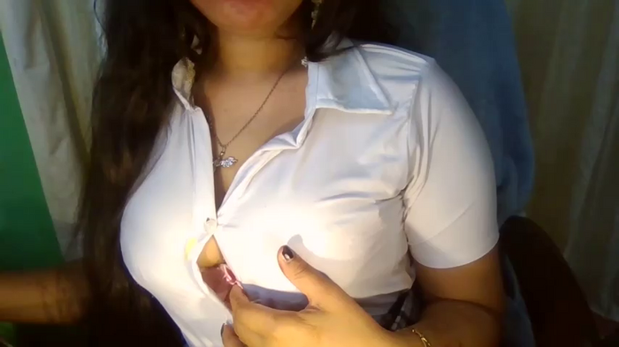 Yashika_Love1