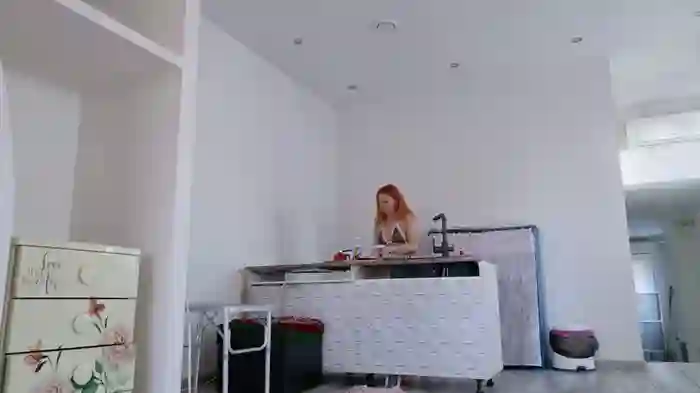2025/08/10/stripchat-simagoldy-04-30-46