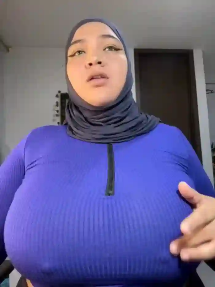2025/08/11/stripchat-sweetmuslim01-01-55-22