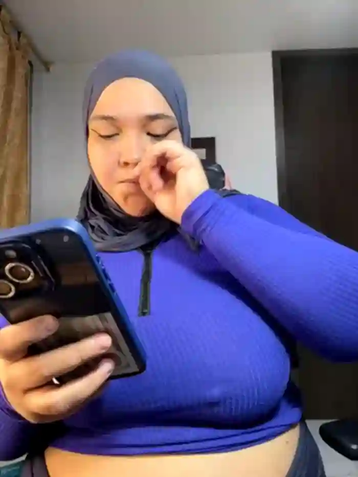 2025/08/11/stripchat-sweetmuslim01-02-25-59