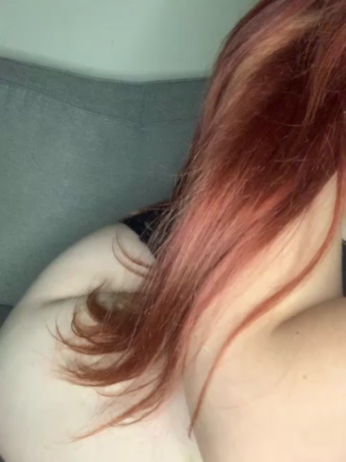 LittleRedMilf
