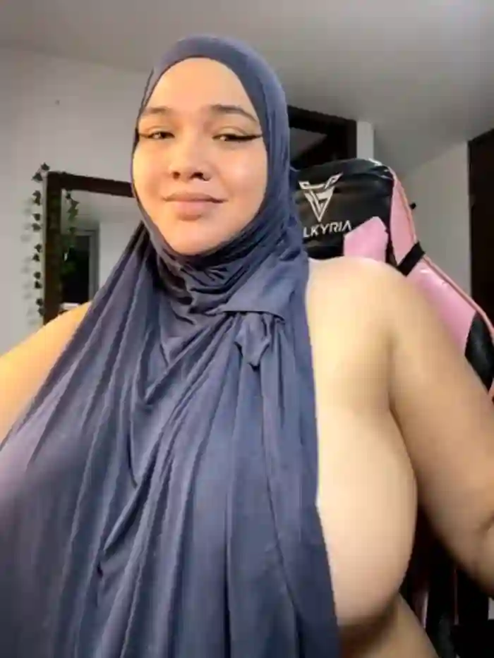 2025/08/12/stripchat-sweetmuslim01-03-00-15