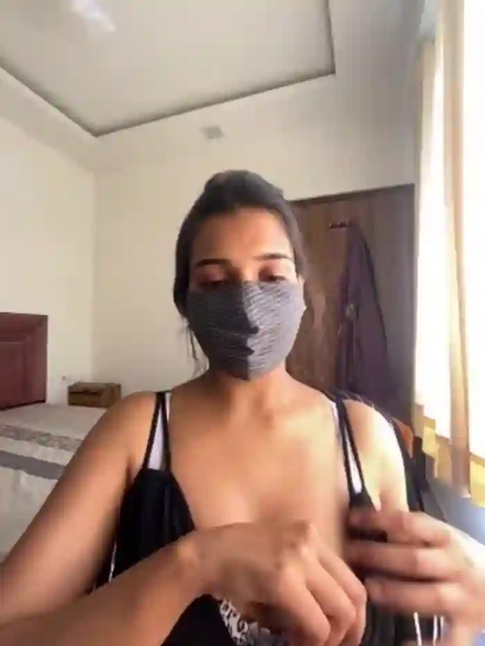 2025/08/12/stripchat-miss_lina-08-30-34