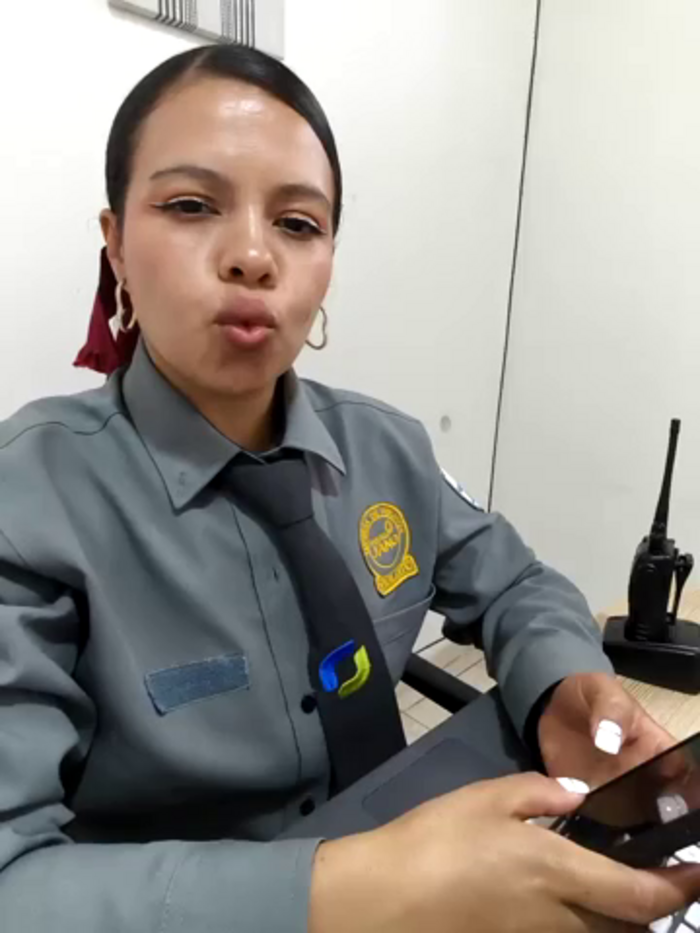 Ariana-07