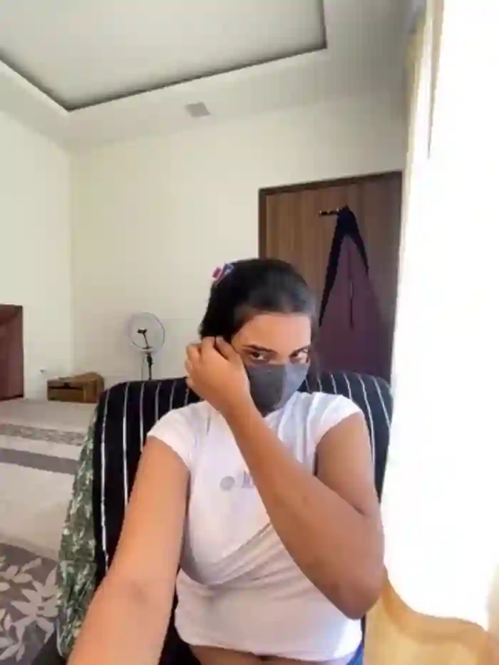 2025/08/13/stripchat-miss_lina-07-19-57