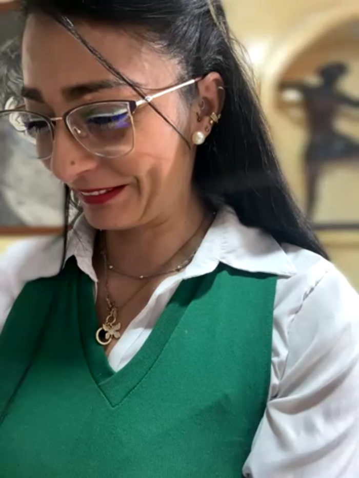 Bella_Office-Naughty1