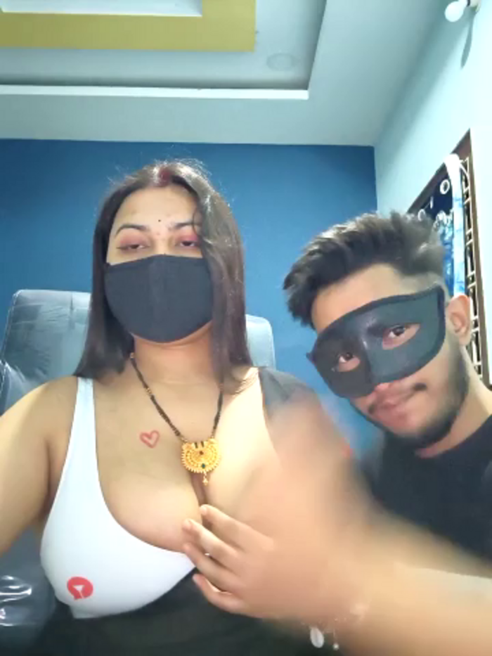 SassyWildCouple