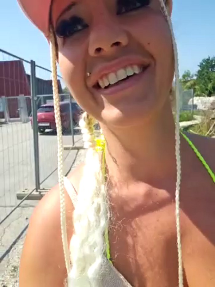 Sexy_Sparkling_