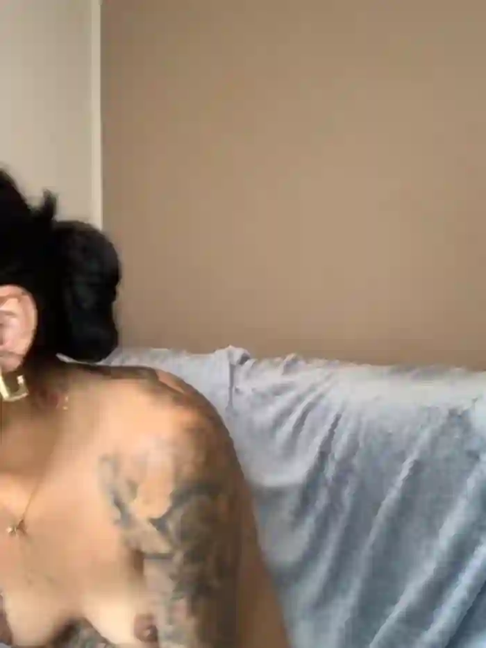 2025/08/14/stripchat-mrskarmaa-23-19-21