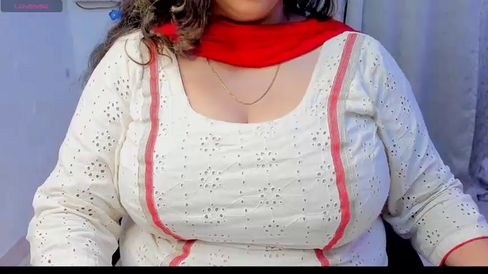 Gulabi_Queen