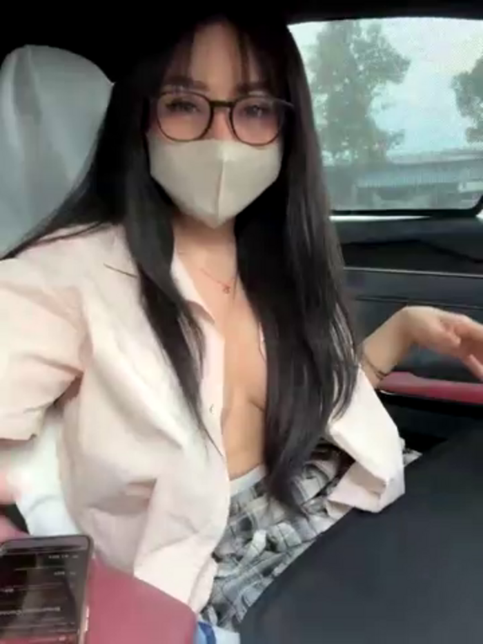 Linh_2004