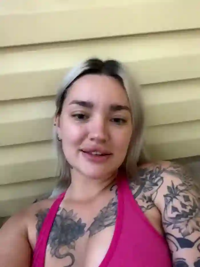 2025/08/15/stripchat-sextazy-13-25-05