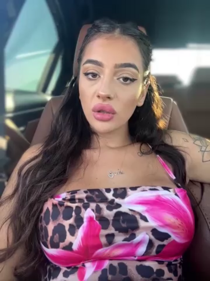 LaraVegas_