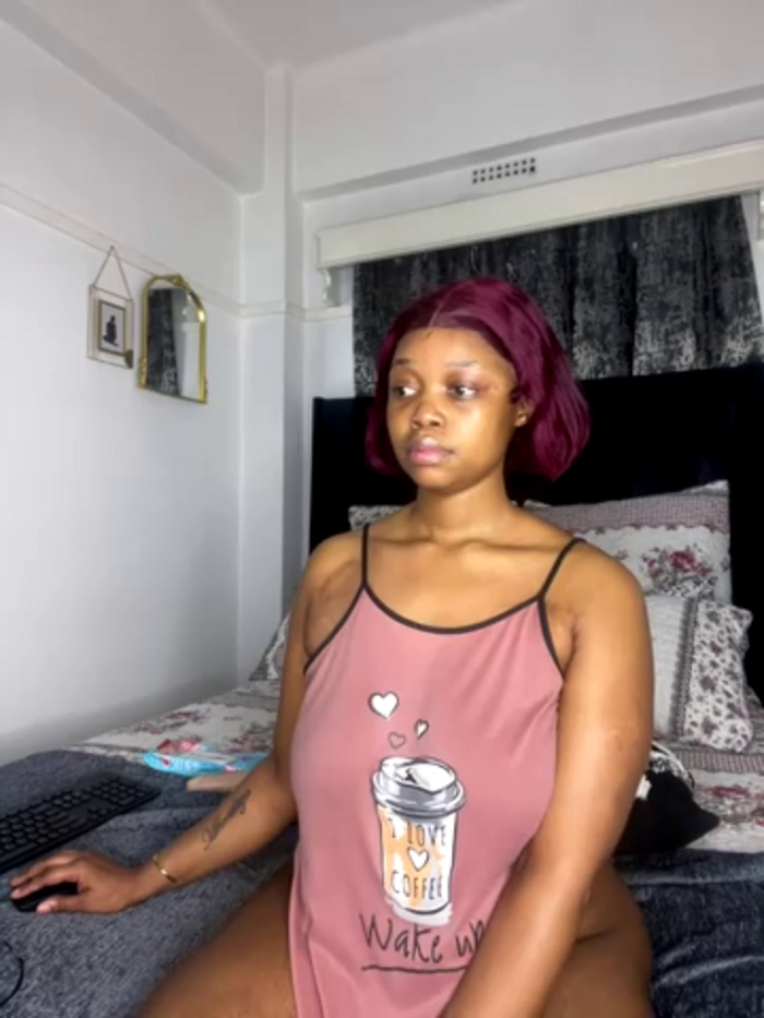 Queen_Tee23