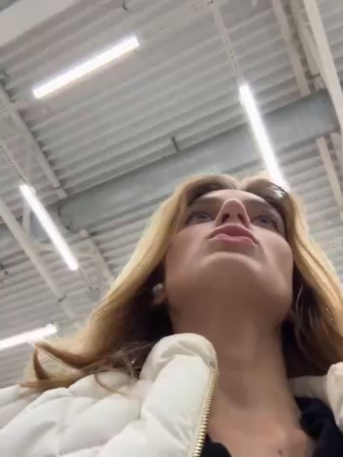-AngelAri-