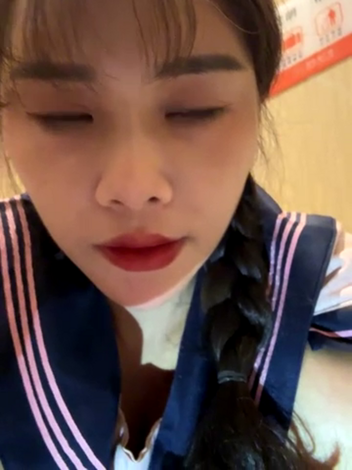 Adora188