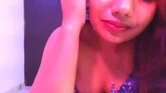 2025/08/17/stripchat-vaarsha-23-40-08