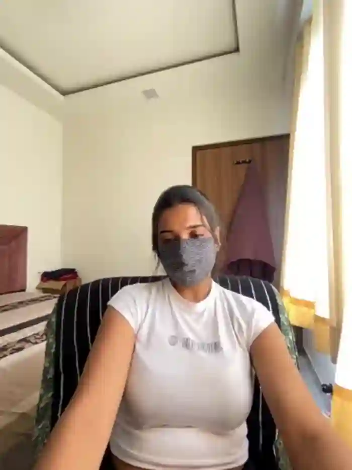 2025/08/17/stripchat-miss_lina-09-55-33
