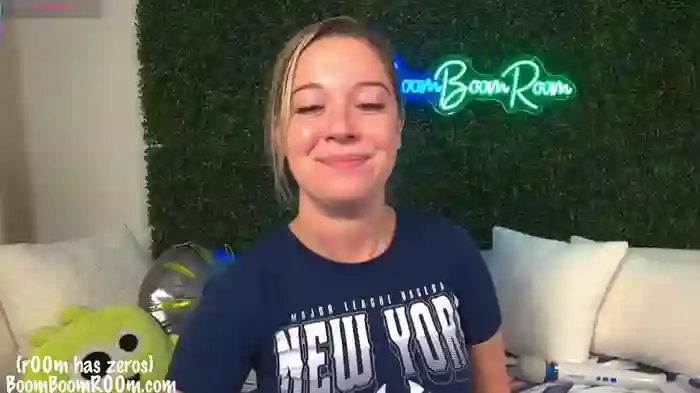 2025/08/19/stripchat-boomboomr00m-05-39-13