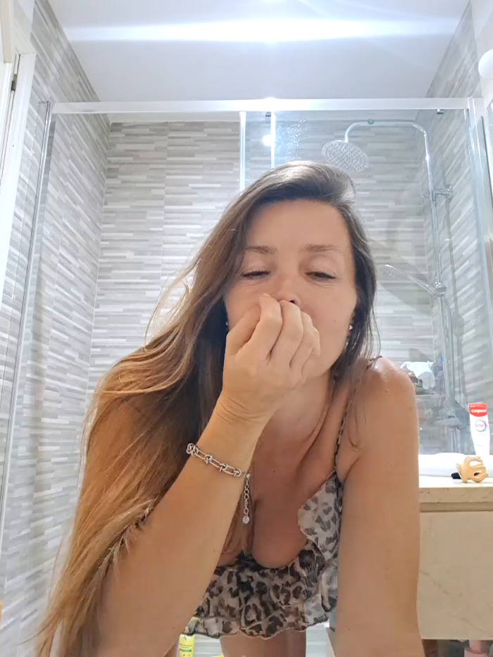 karina_warthon