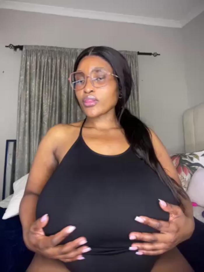 Bustygoddess32