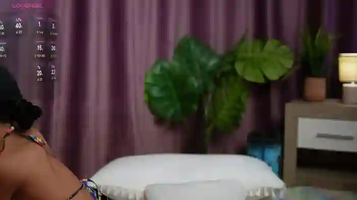 2025/08/21/stripchat-rachelrave-01-03-20