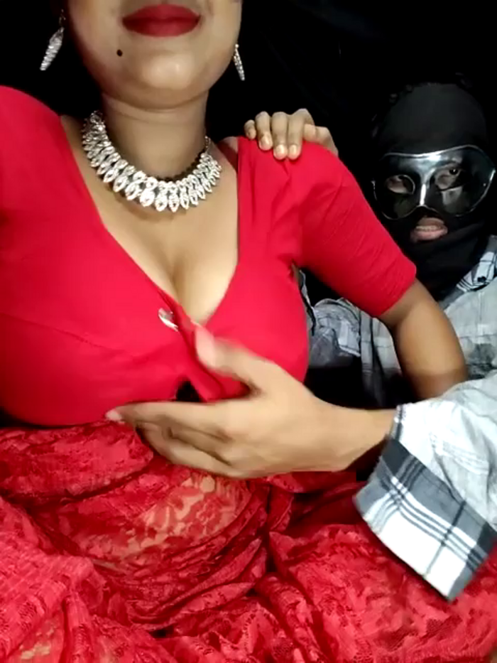 Hotty_Nisha21