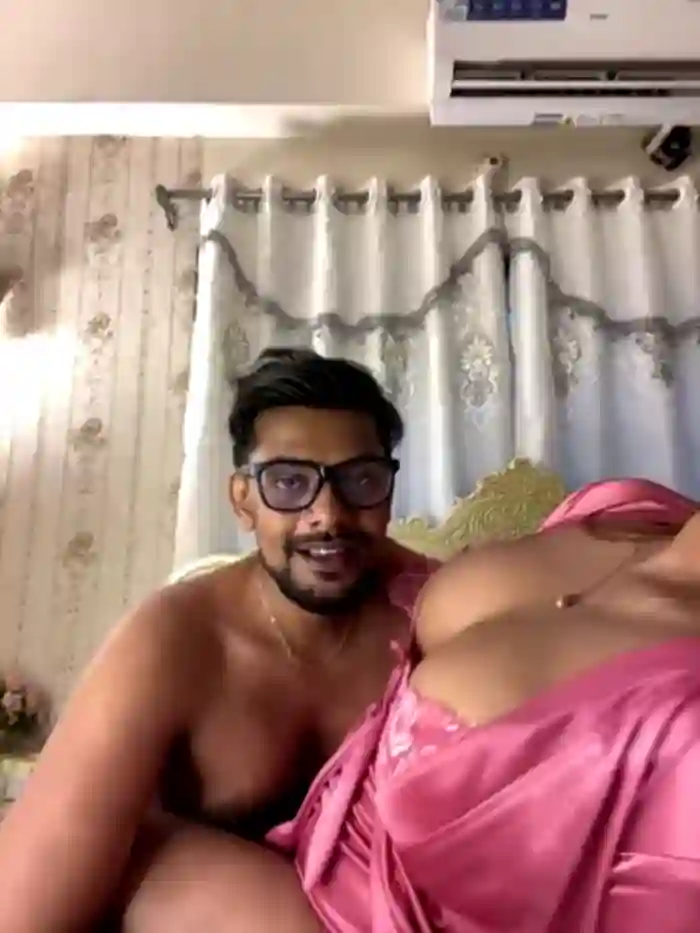 2025/08/23/stripchat-redchili8888-00-02-30