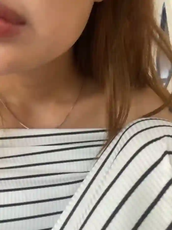 2025/08/24/stripchat-__babyshowpublic__-05-15-55