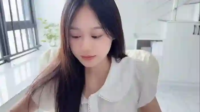 2025/08/25/stripchat-cassie-20-04-30-43