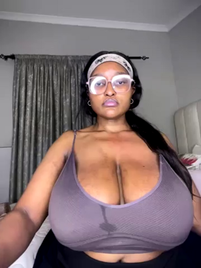 Bustygoddess32